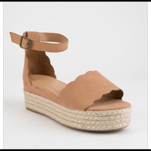 BAMBOO Scallop Espadrille Platform Sandals